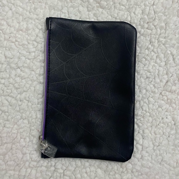 Ipsy Spiderman bag - Picture 4 of 6